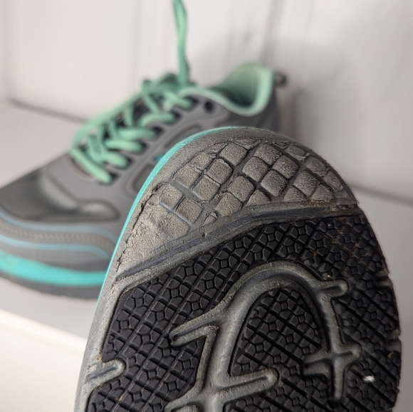 Gdefy Womens Shoes Gravity Defyer Mighty Size 8 Sneakers Gray Walking Comfort - Picture 9 of 9